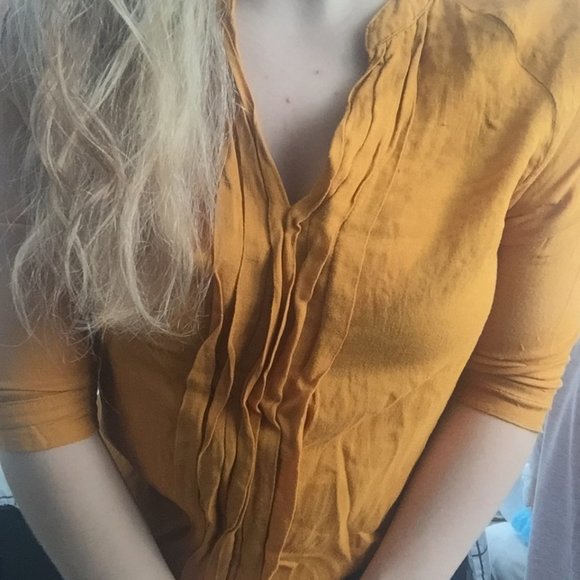ocre blouse - Picture 1 of 3